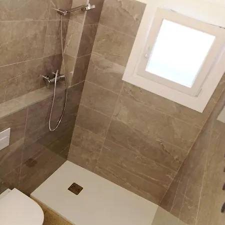 2 Bedroom Large Modern Apartment In Blanes Old Town 50M From The Beach! Exterior photo