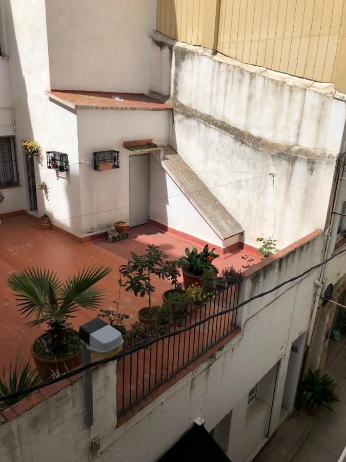 2 Bedroom Large Modern In Old Town 50m From The Beach! Apartment