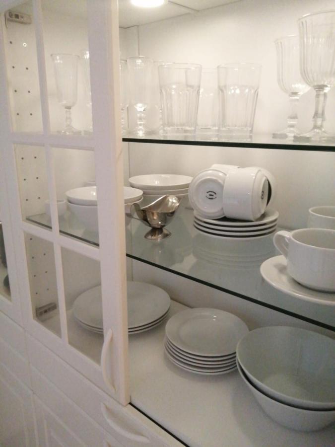 Apartment 2 Bedroom Large Modern In Old Town 50m From The Beach! *
