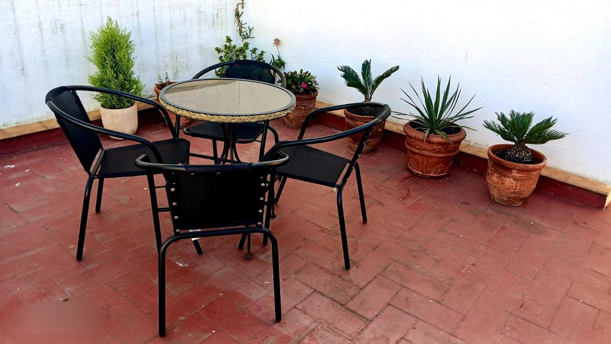 2 Bedroom Large Modern In Old Town 50m From The Beach! Apartment *